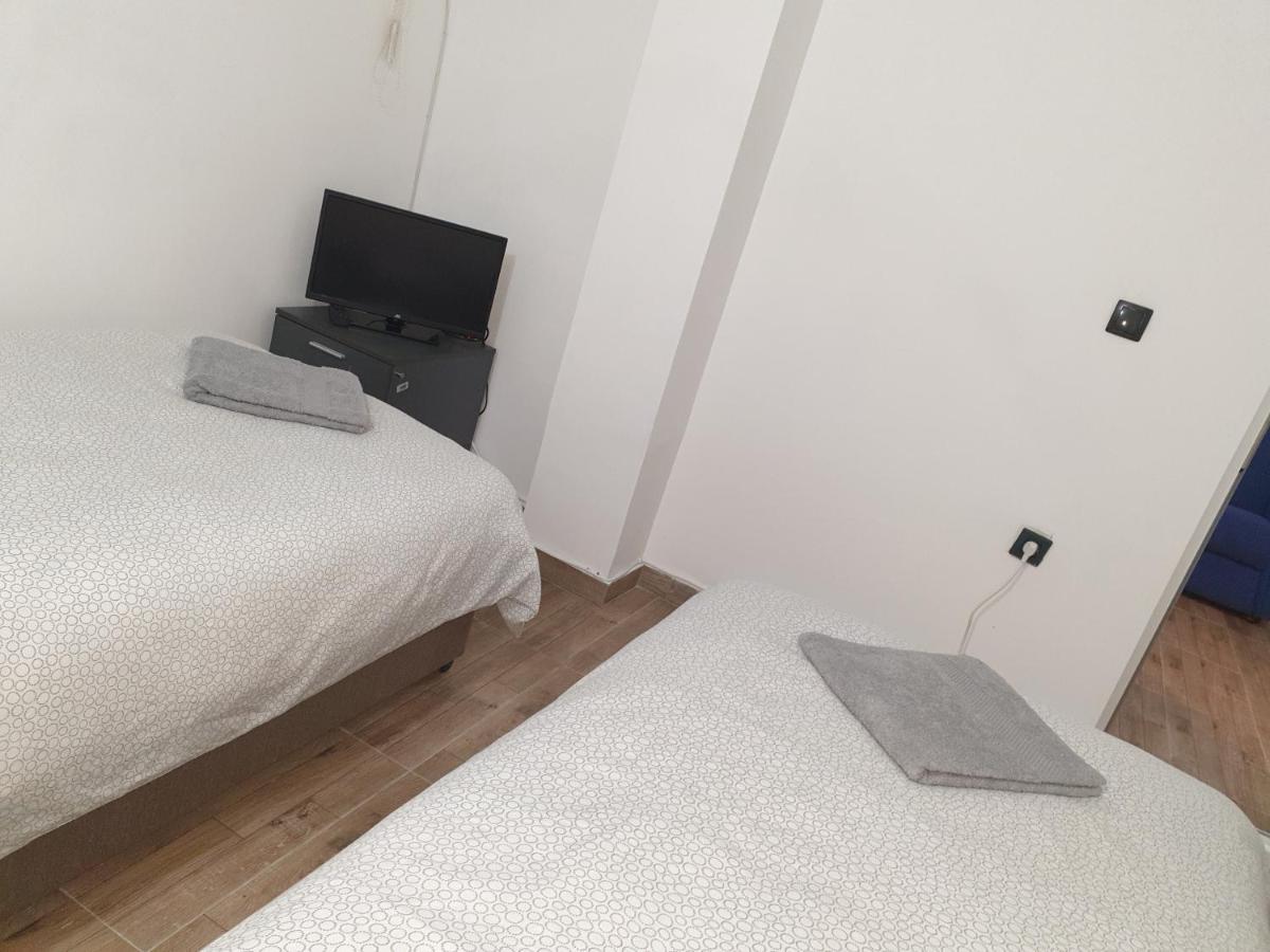 Sweet Basement Suteren Apartments Parking 5 Euro Skopje Exterior photo